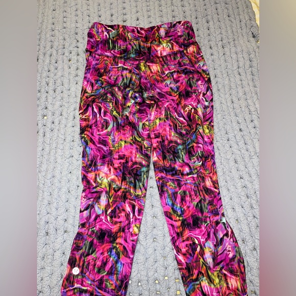 Lululemon Base pace leggings - Picture 2 of 3